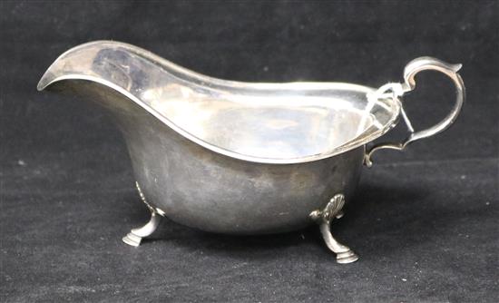 A 1930s silver sauceboat by C.W. Fletcher & Sons, Sheffield, 1935, 6 oz.